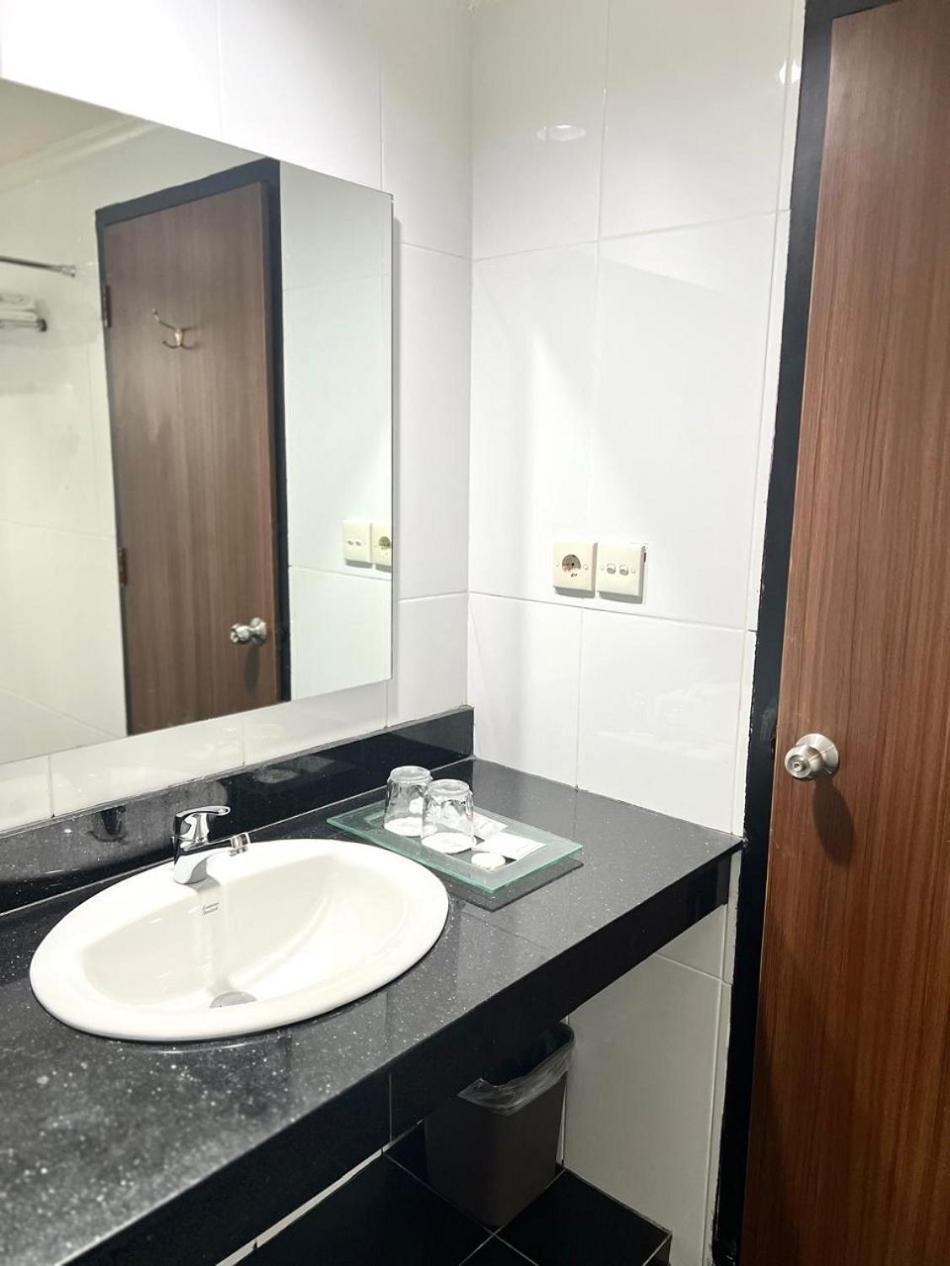 Royal Asia Hotel Palembang Dış mekan fotoğraf